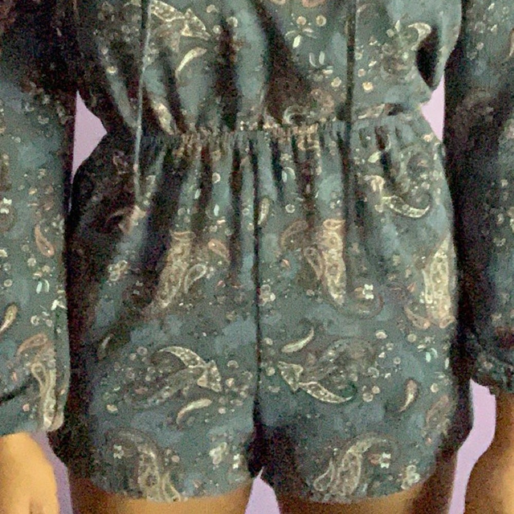 Romper - Picture 2 of 5
